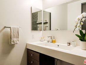 1912 Broadway 205, Santa Monica CA 90404