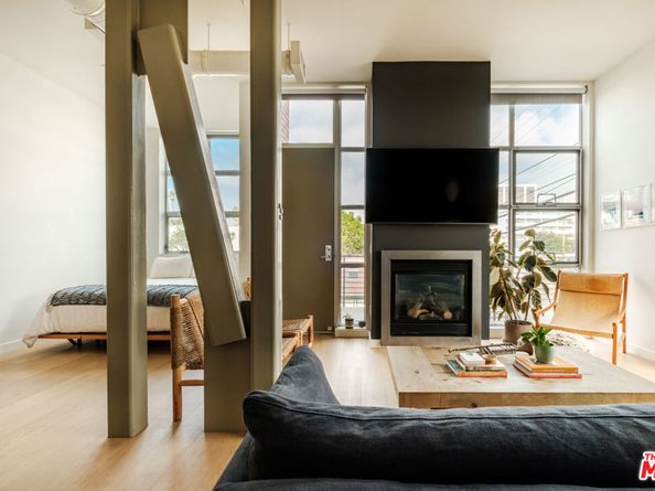 1912 Broadway 205, Santa Monica CA 90404