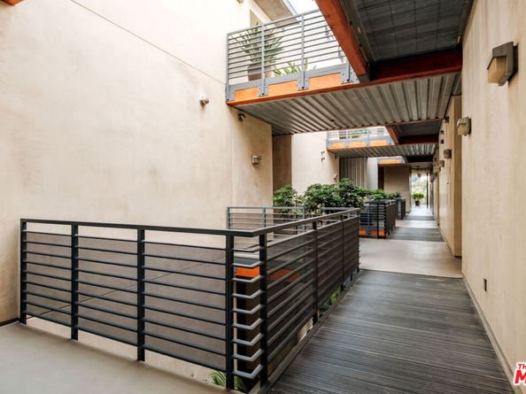 1912 Broadway 205, Santa Monica CA 90404