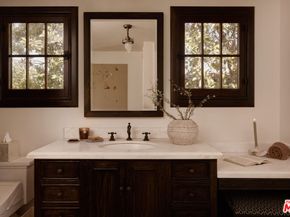 545 S Rimpau Boulevard, Los Angeles CA 90020