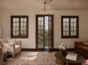 545 S Rimpau Boulevard, Los Angeles CA 90020