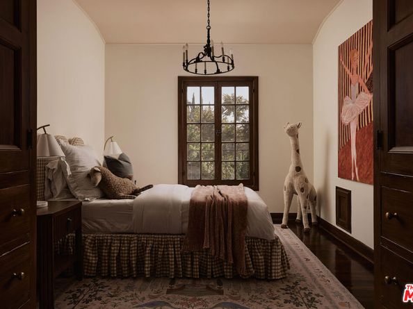 545 S Rimpau Boulevard, Los Angeles CA 90020