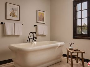 545 S Rimpau Boulevard, Los Angeles CA 90020