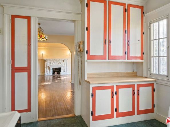 806 S Cochran Avenue, Los Angeles CA 90036