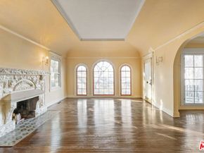 806 S Cochran Avenue, Los Angeles CA 90036