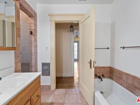 806 S Cochran Avenue, Los Angeles CA 90036