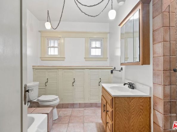 806 S Cochran Avenue, Los Angeles CA 90036