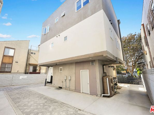 146 Rosemont Avenue, Los Angeles CA 90026