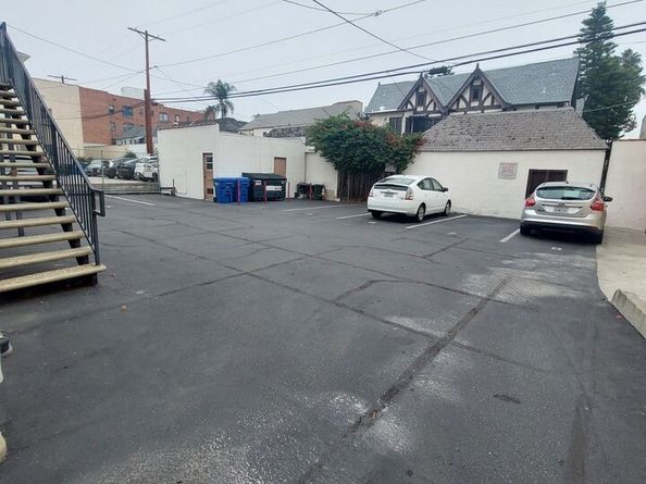 626 S Cloverdale Avenue, Los Angeles CA 90036