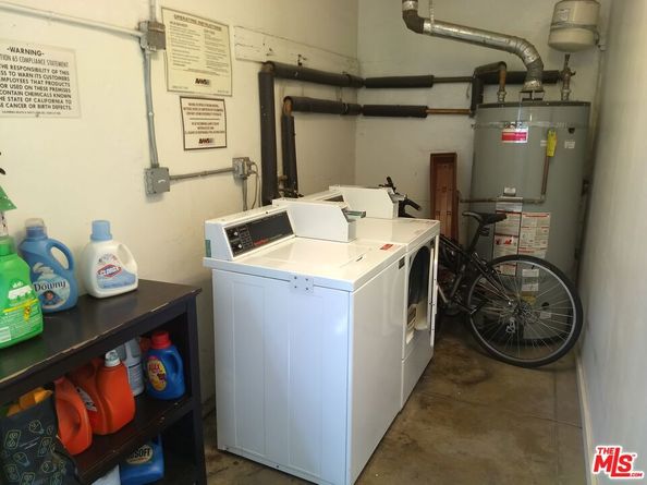 626 S Cloverdale Avenue, Los Angeles CA 90036