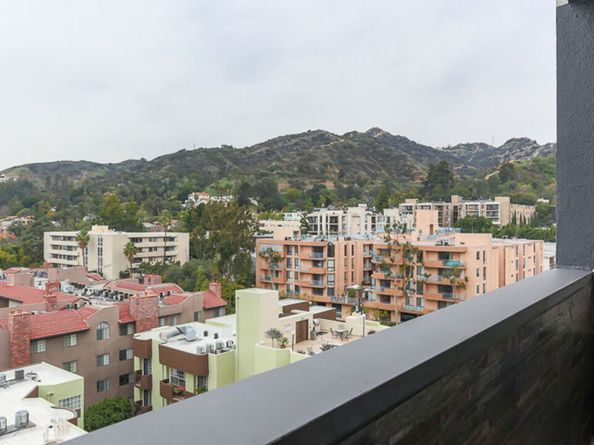 7250 Franklin Avenue 1112, Los Angeles CA 90046