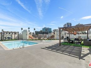 620 S Gramercy Place 103, Los Angeles CA 90005