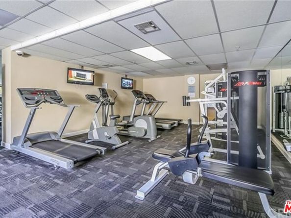 620 S Gramercy Place 103, Los Angeles CA 90005