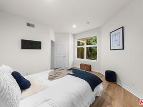 620 S Gramercy Place 103, Los Angeles CA 90005