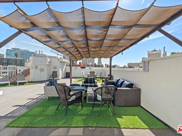 620 S Gramercy Place 103, Los Angeles CA 90005