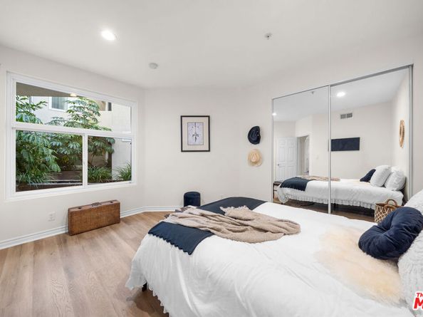 620 S Gramercy Place 103, Los Angeles CA 90005