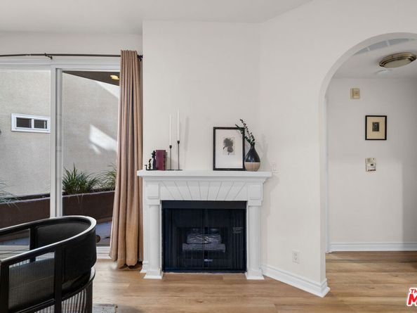 620 S Gramercy Place 103, Los Angeles CA 90005