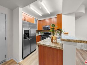 620 S Gramercy Place 103, Los Angeles CA 90005