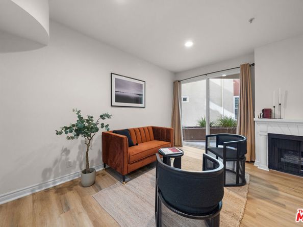 620 S Gramercy Place 103, Los Angeles CA 90005