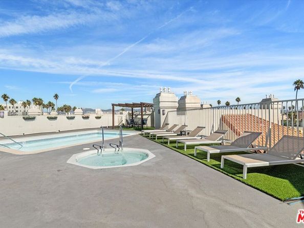 620 S Gramercy Place 103, Los Angeles CA 90005