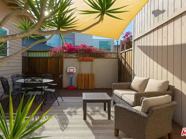 643 Santa Clara Avenue, Venice CA 90291