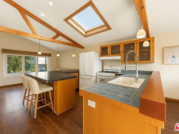 643 Santa Clara Avenue, Venice CA 90291