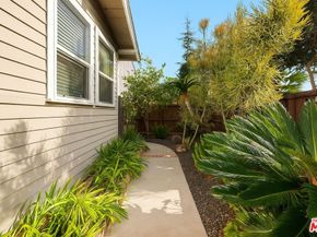 643 Santa Clara Avenue, Venice CA 90291