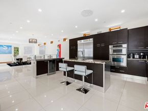 2437 Apollo Drive, Los Angeles CA 90046