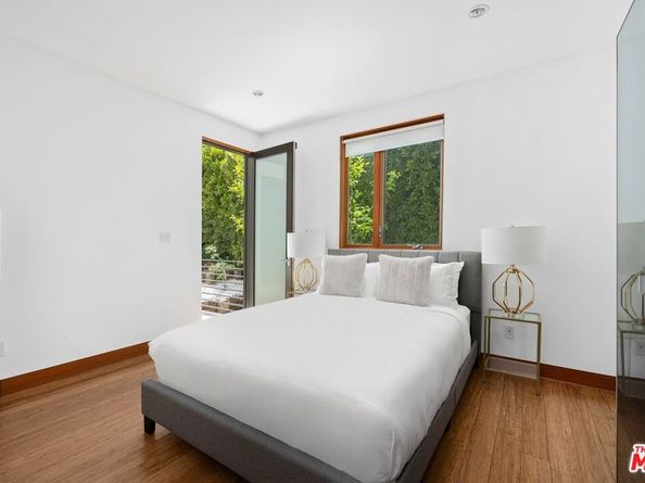 2437 Apollo Drive, Los Angeles CA 90046