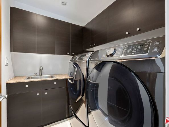 2437 Apollo Drive, Los Angeles CA 90046