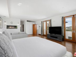 2437 Apollo Drive, Los Angeles CA 90046