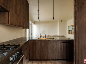 956 5th Street C, Santa Monica CA 90403