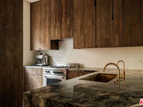 956 5th Street C, Santa Monica CA 90403