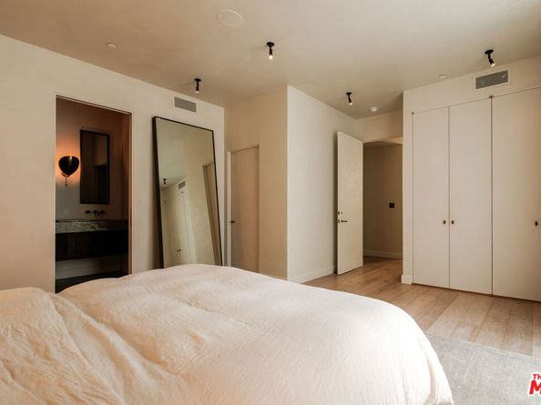 956 5th Street C, Santa Monica CA 90403