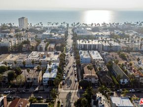 956 5th Street C, Santa Monica CA 90403