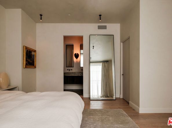 956 5th Street C, Santa Monica CA 90403