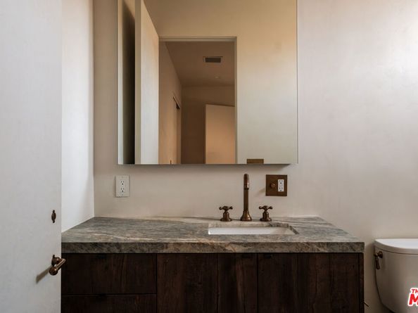 956 5th Street C, Santa Monica CA 90403