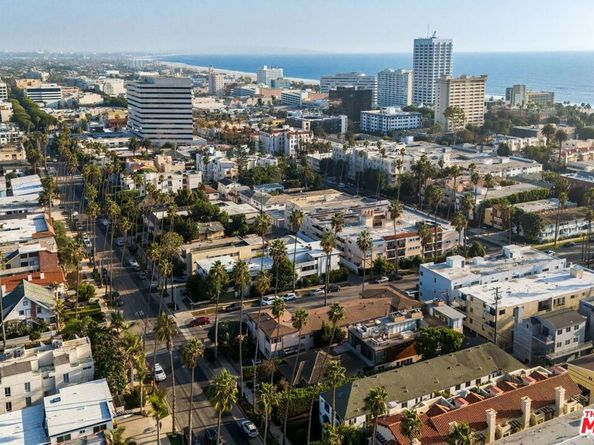 956 5th Street C, Santa Monica CA 90403