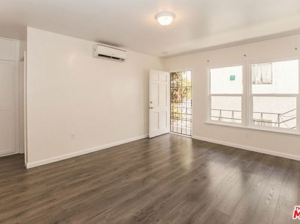 334 Witmer Street, Los Angeles CA 90017