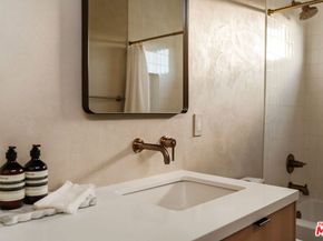 11827 Wagner Street, Culver City CA 90230