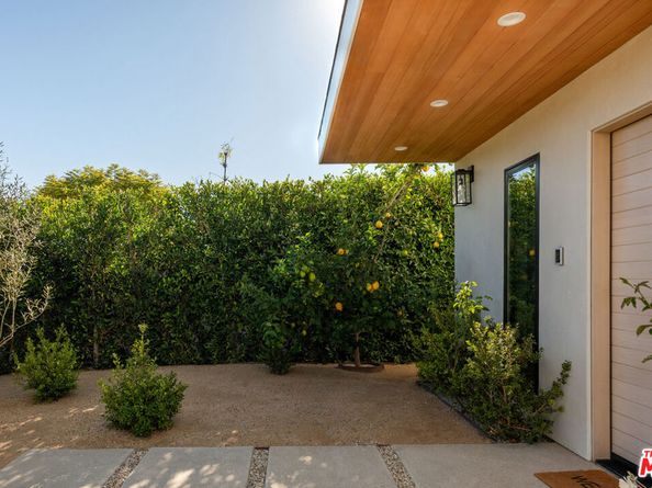 11827 Wagner Street, Culver City CA 90230