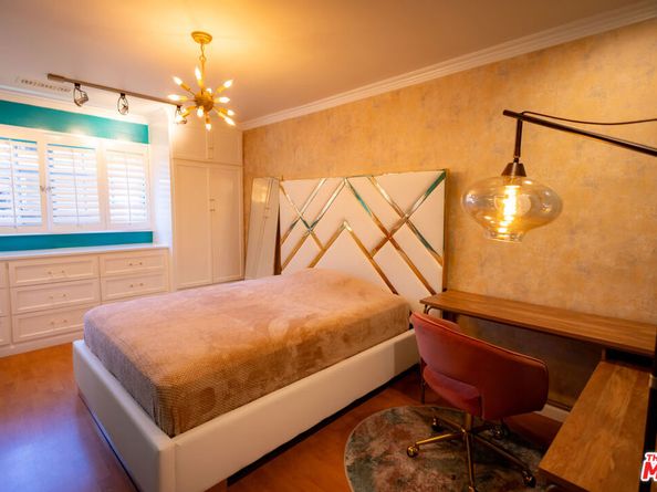 6449 Radford Avenue, North Hollywood CA 91606