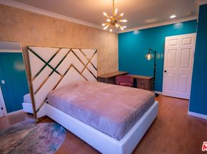 6449 Radford Avenue, North Hollywood CA 91606