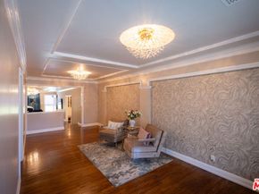 6449 Radford Avenue, North Hollywood CA 91606