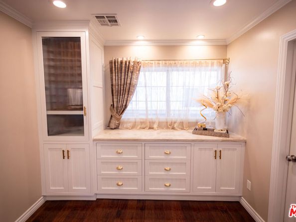 6449 Radford Avenue, North Hollywood CA 91606