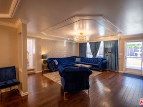 6449 Radford Avenue, North Hollywood CA 91606