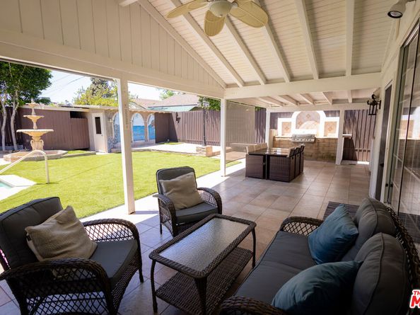 6449 Radford Avenue, North Hollywood CA 91606