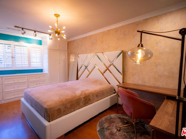 6449 Radford Avenue, North Hollywood CA 91606