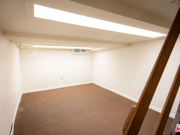 6449 Radford Avenue, North Hollywood CA 91606