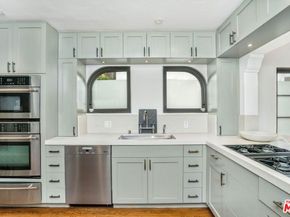 7939 Hillside Avenue, Los Angeles CA 90046